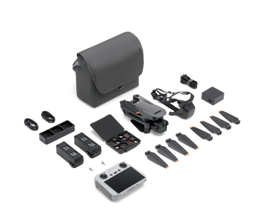 DJI Mavic 3 Pro Fly More Combo (DJI RC) + 50% rabatt på DJI Care 1 år